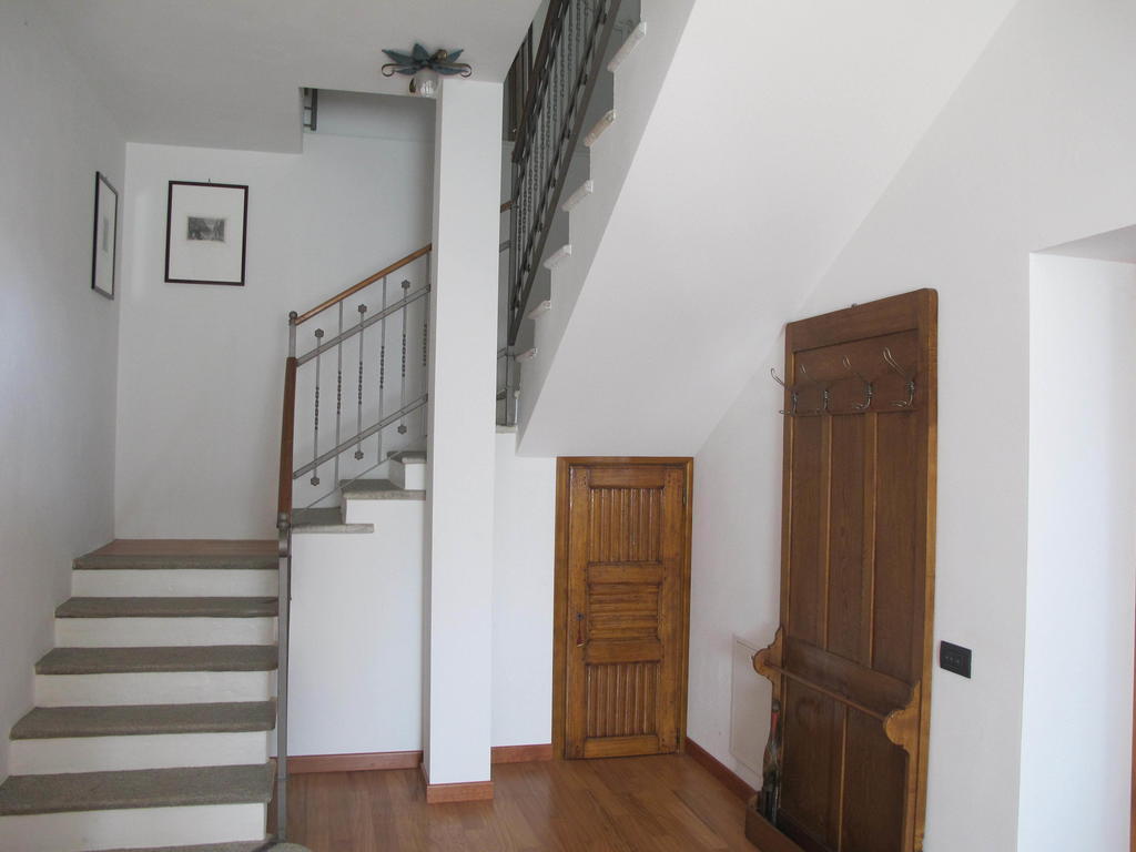 Villa Emilia Castronno Bagian luar foto